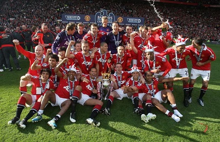 严厉打击违 严厉打击违